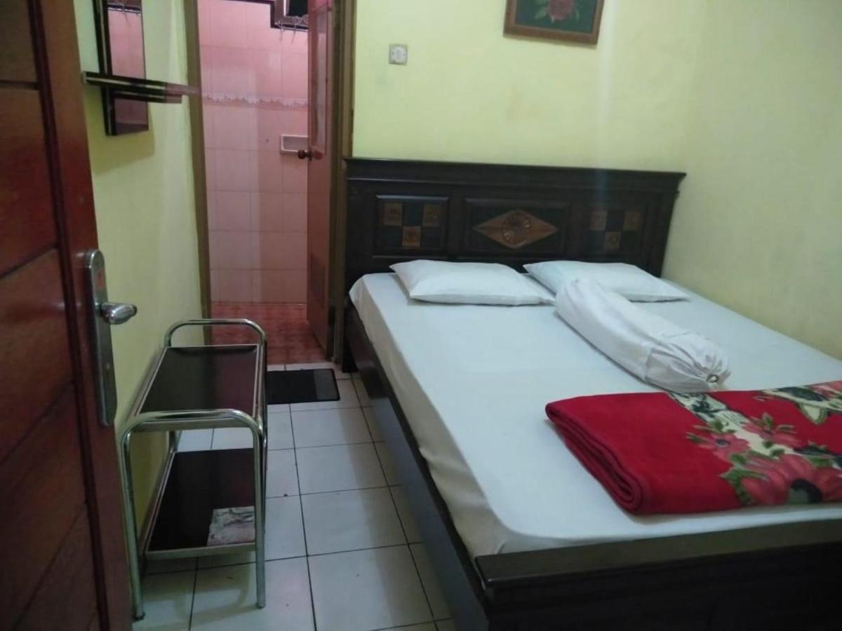 Villa Trijaya Batu  Exteriör bild